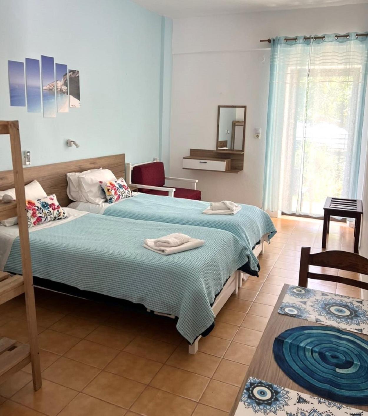 Milos Studios & Beach House Frangocastelo Ngoại thất bức ảnh